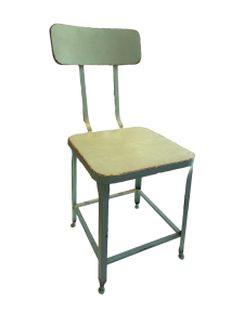 Metal stol i grøn